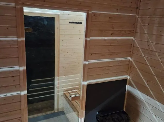 Caloroczny Magjan Z Sauna I Jacuzzi Na Wylacznosc * Złotów