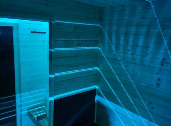 Caloroczny Magjan Z Sauna I Jacuzzi Na Wylacznosc * Zlotow (Greater Poland)